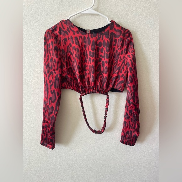 Zara red and black cheetah cropped long sleeve blouse with wrap waist - Picture 2 of 5
